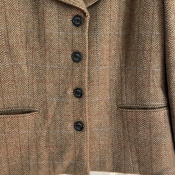 VTG-chaps-L-brown-houndstooth-wool blend, shoulder pads, 4 button blazer/jacket. - Picture 6 of 13